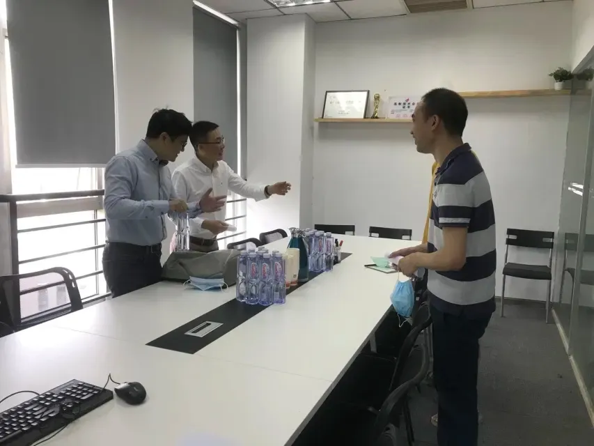 新加坡信安科技创始人——朱伟先生 到访成都乐云快启技术研发部插图3 新加坡信安科技创始人——朱伟先生 到访成都乐云快启技术研发部插图3